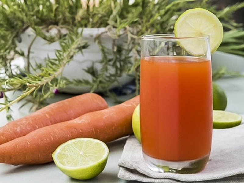 Ingredientes do suco de cenoura com limão