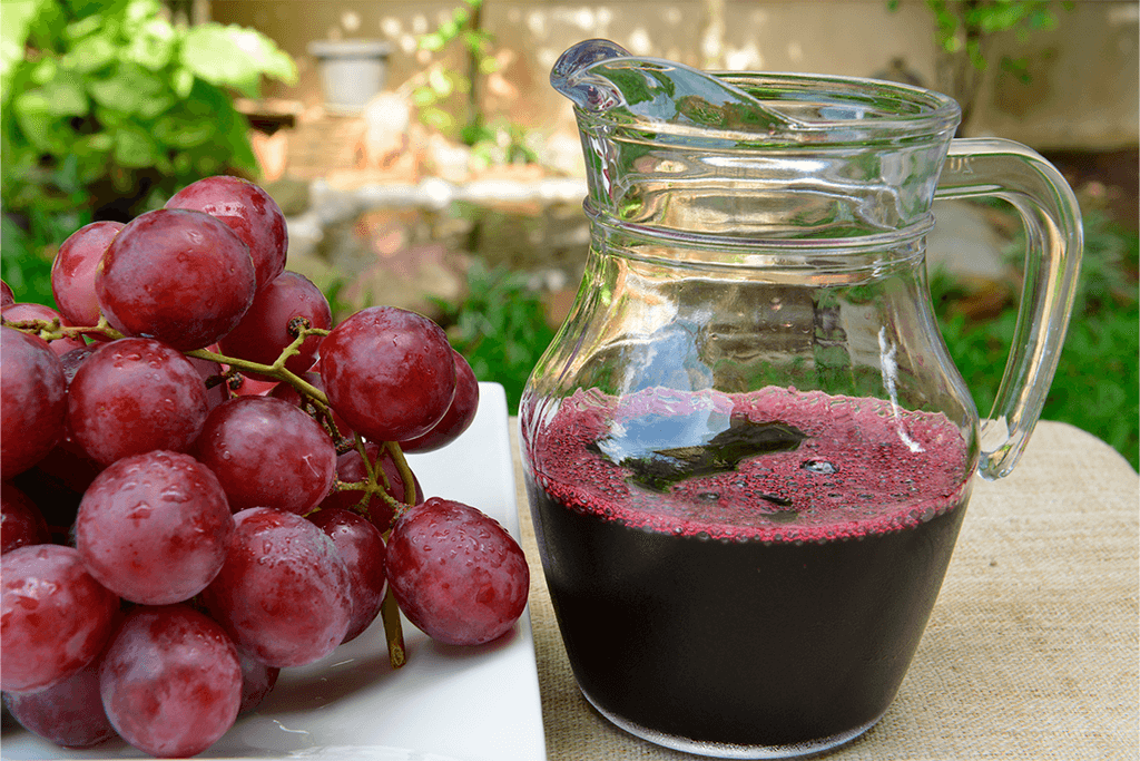benefícios do suco de uva